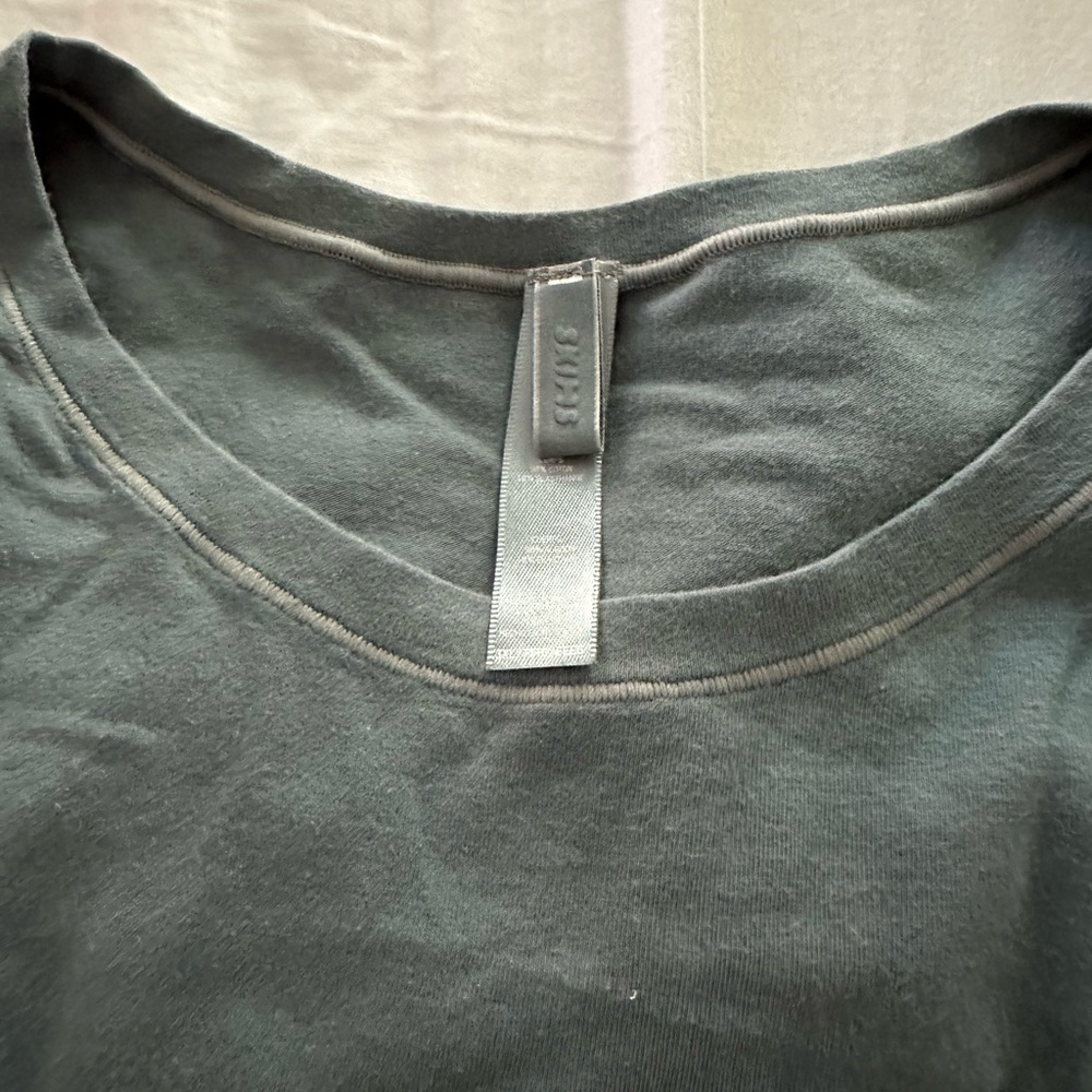 SKIMS Green Short Sleeve Tee Essential Comfort
